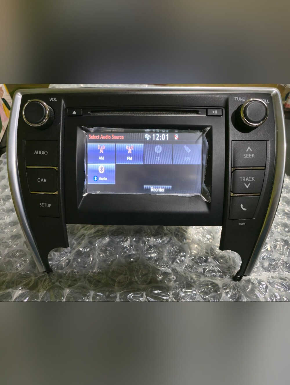 Toyota Camry 2015-2017 OEM Radio With New Touchscreen Digitizer Face Code 100614